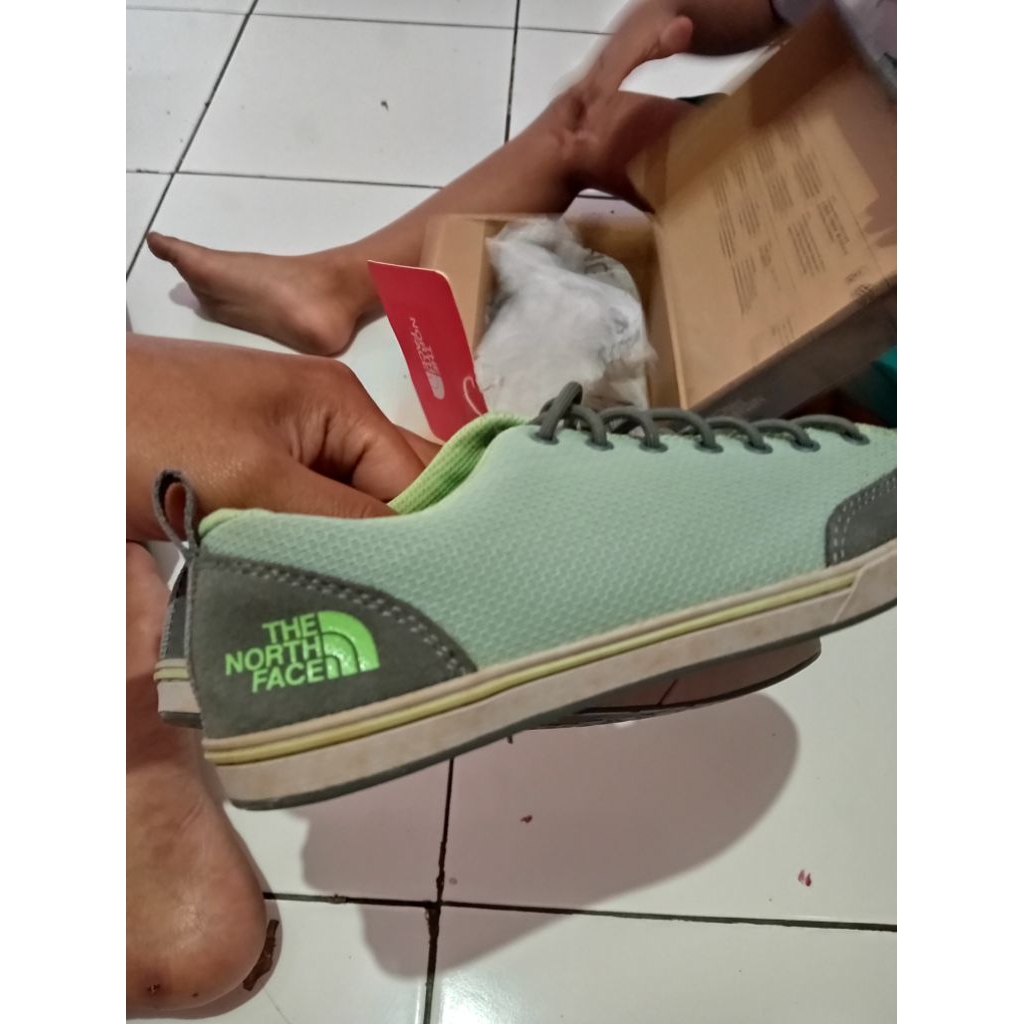 Sepatu The North Face Women basecamp approach size ( 37 )