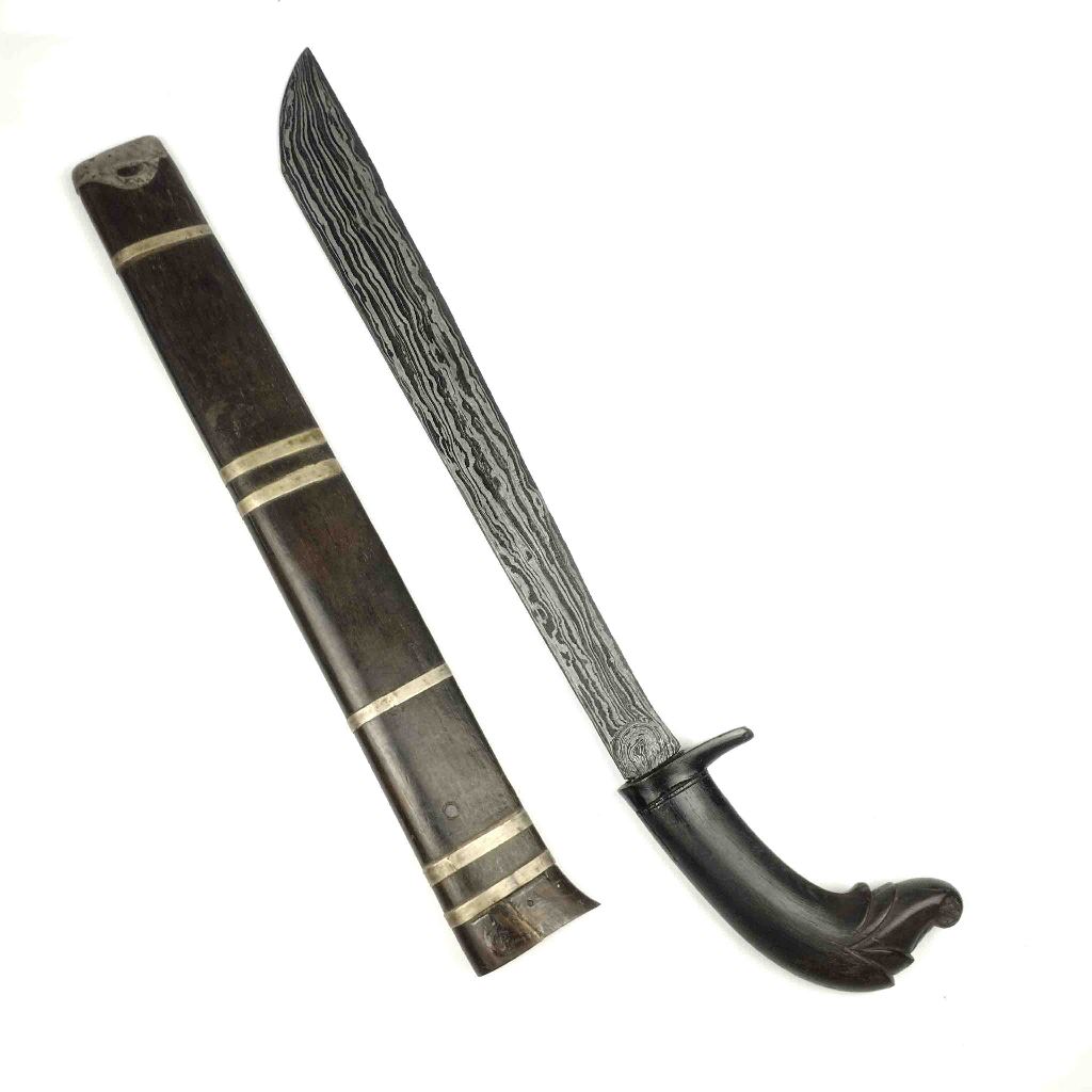 Pedang Luwuk Pamor Dwi Warna Puser Bumi Dan Banyu Mili Tangguh Mataram Sepuh