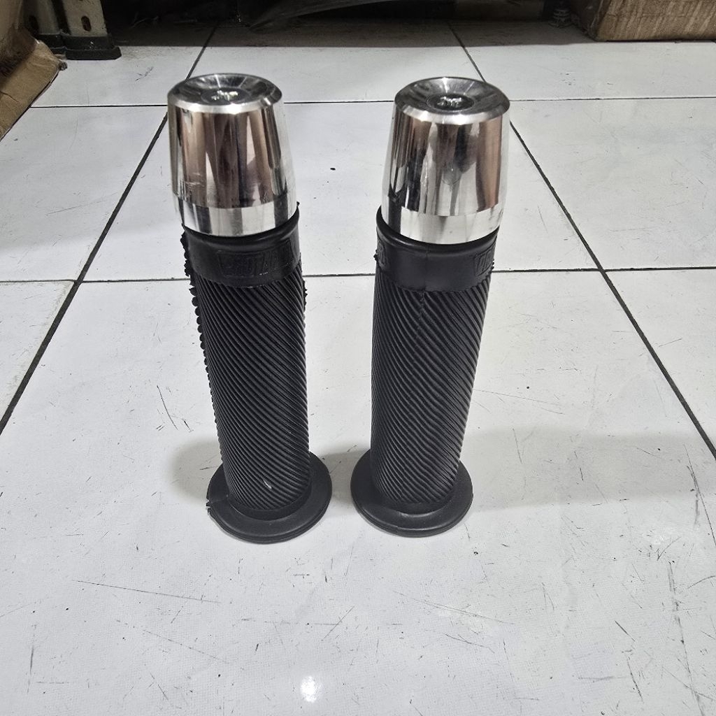 grip motor handgrip sarung gas bulu plus jalu stang pcx pnp semua motor