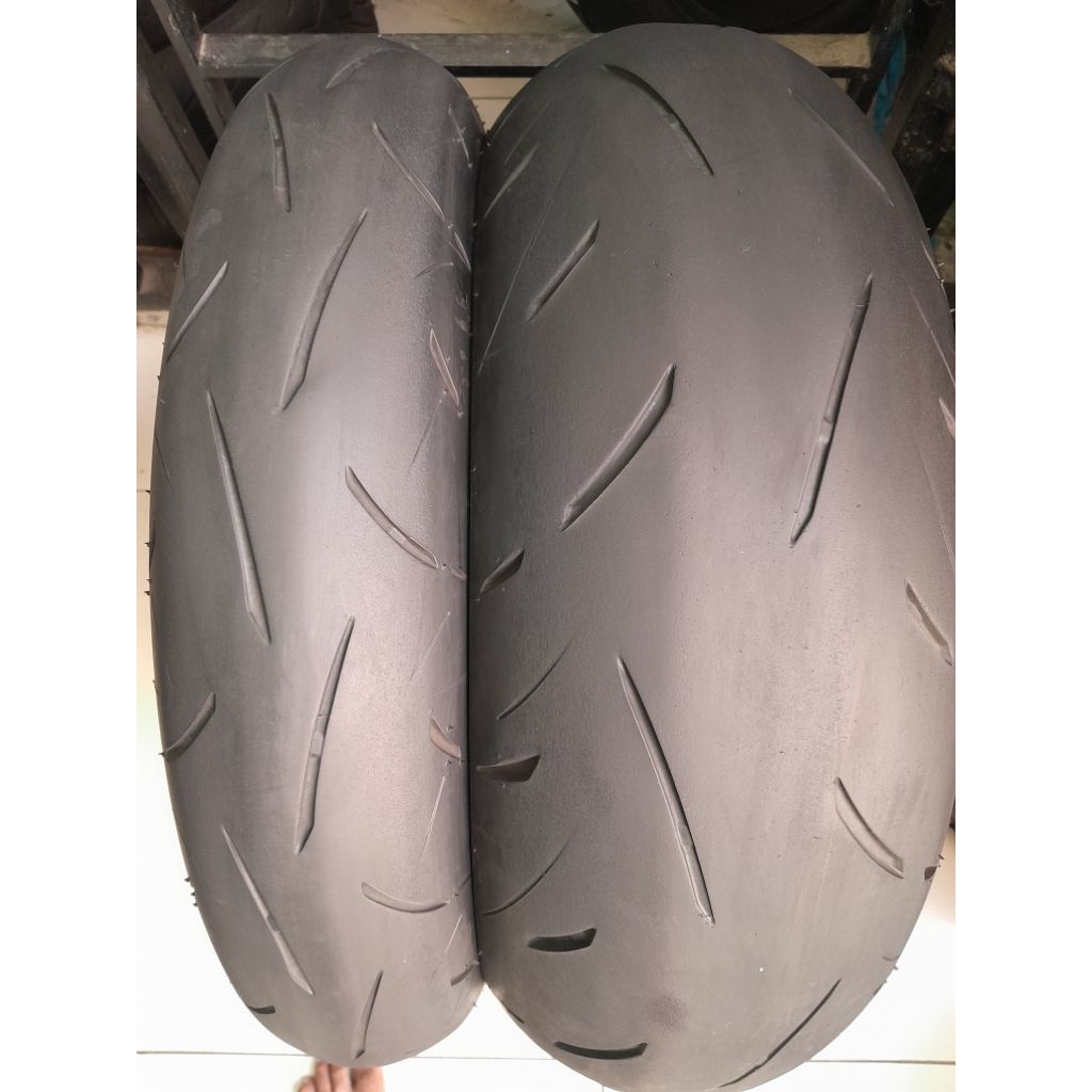 Dunlop roadsport2...120/70+190/50-17