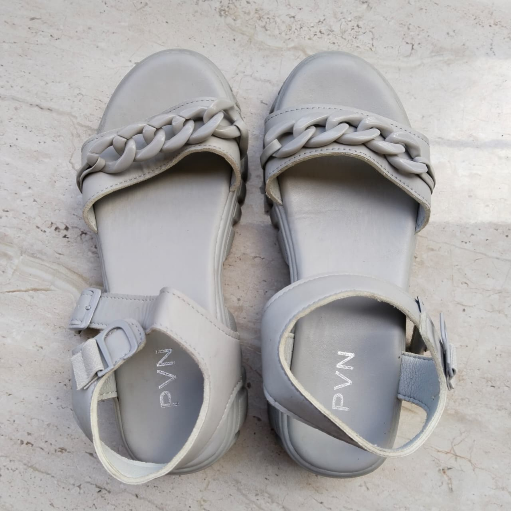 Preloved Sandal Tali Original PVN Sandal Wanita Size 37