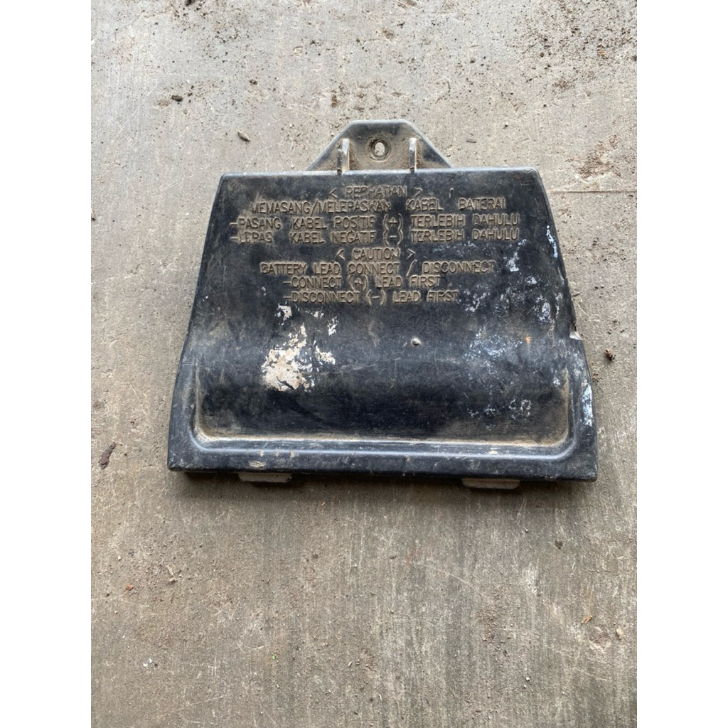 cover tutup box bagasi bawah jok wadah tempat aki vega rr zr original copotan