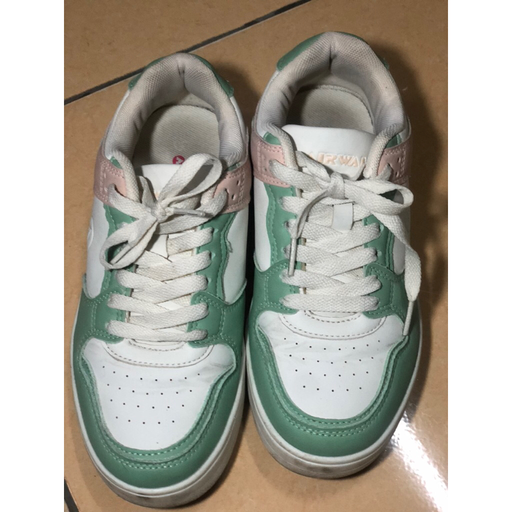 Sepatu Airwalk (preloved )