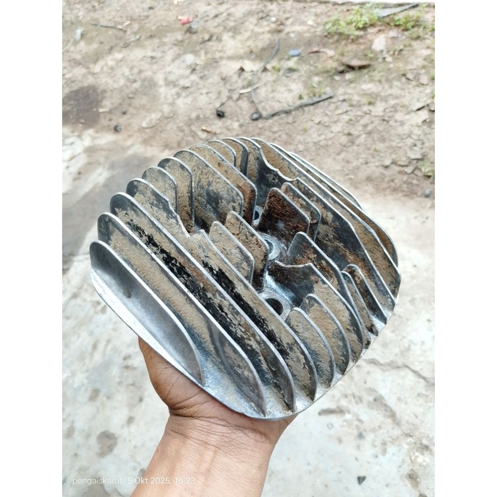 cylinder head kop deksel Yamaha dt100x dt100 trail original bekas