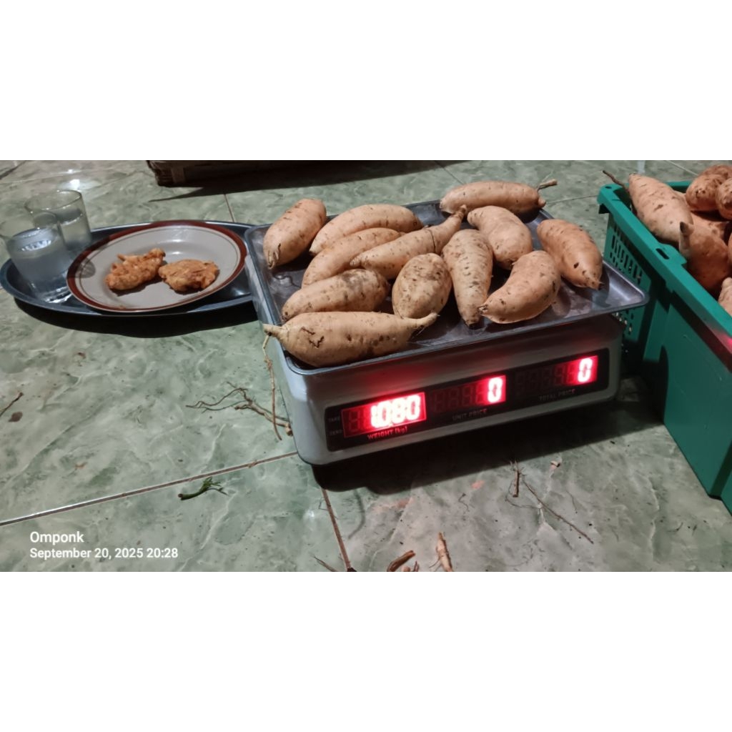 Ubi madu Cilembu Mentah Asli Cilembu Sumedang Di jamin Madunya Lumer 1kg