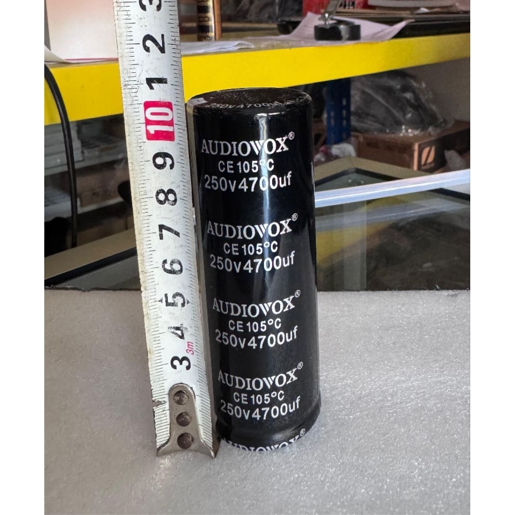 AUDIOVOX 4700uf/250v HITAM