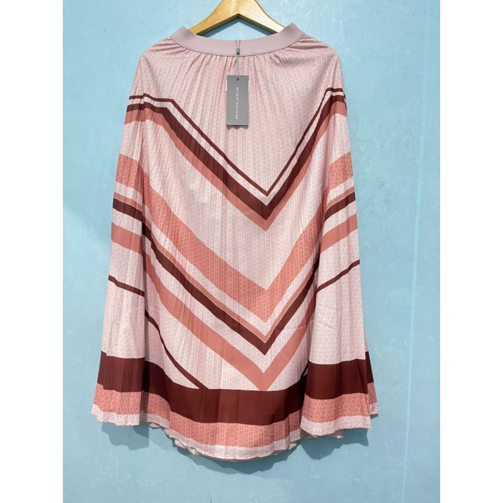 Benang Jarum BJ Amona Mono Monogram Skirt Rok Plisket size M