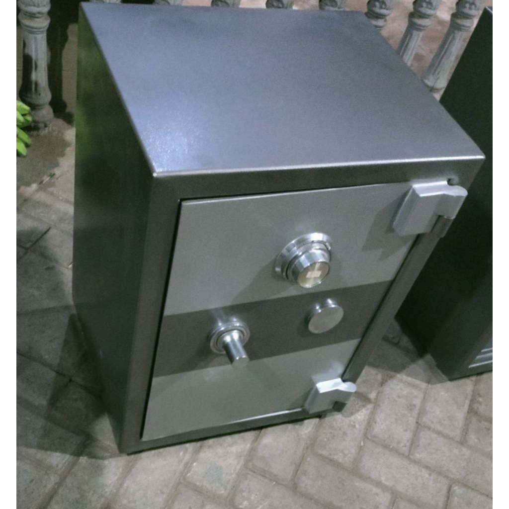 brankas A1 LN tahan api dan tahan api untuk kode kunci bisa di rubah rubah