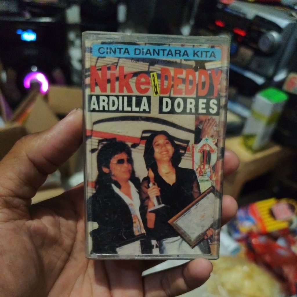 Kaset Nike Ardilla & Deddy Dores