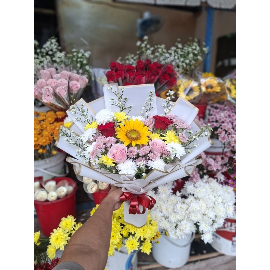 Buket bunga matahari, mawar merah dan mawar pink | Buket bunga murah