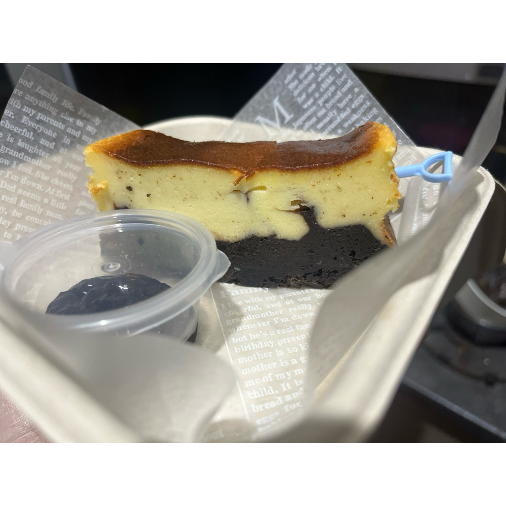 Burnt Cheese Cake Brownies | Cheese Cake Lumer | Brownies Lumer