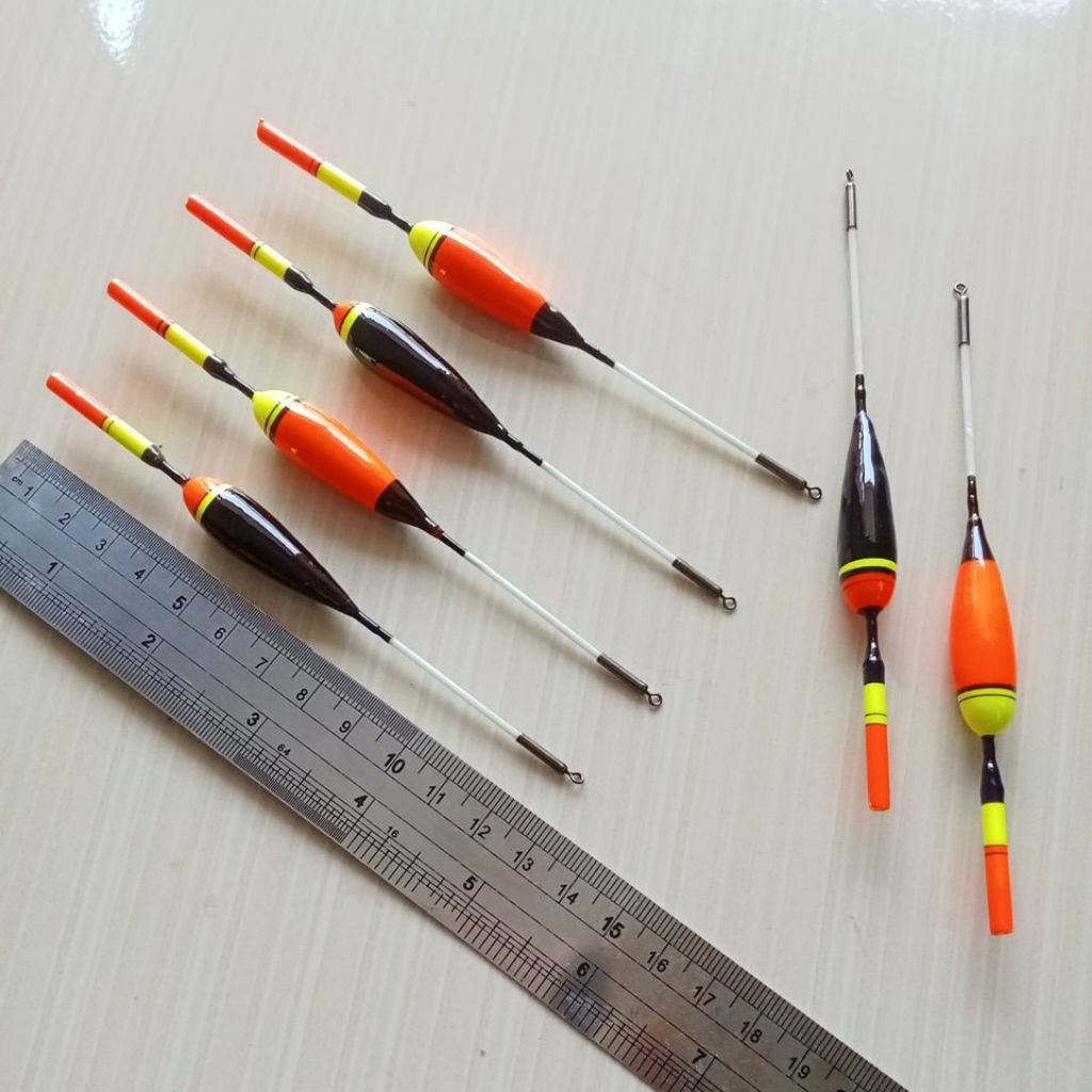 pelampung Pancing anti badai/kambangan anti badai spon batik putih ukuran 13cm