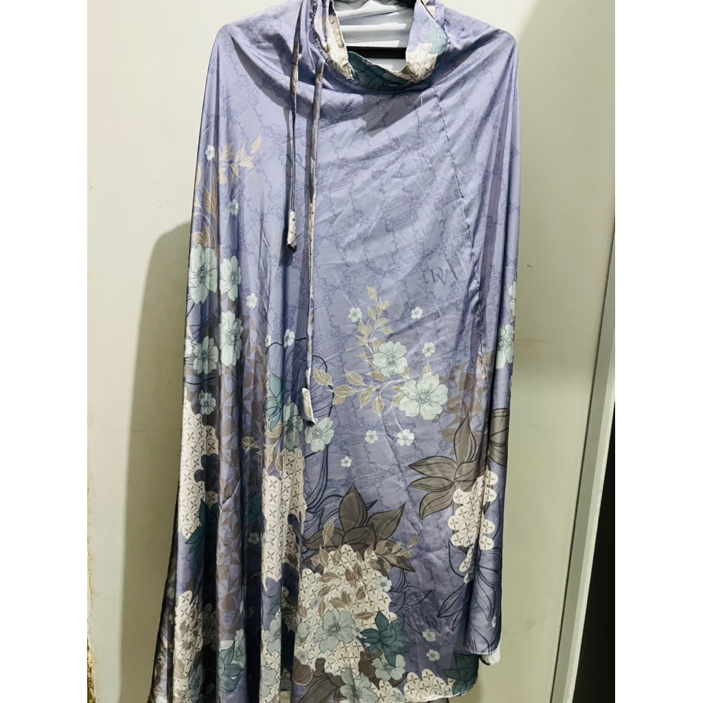 Preloved Mukena Silk DV