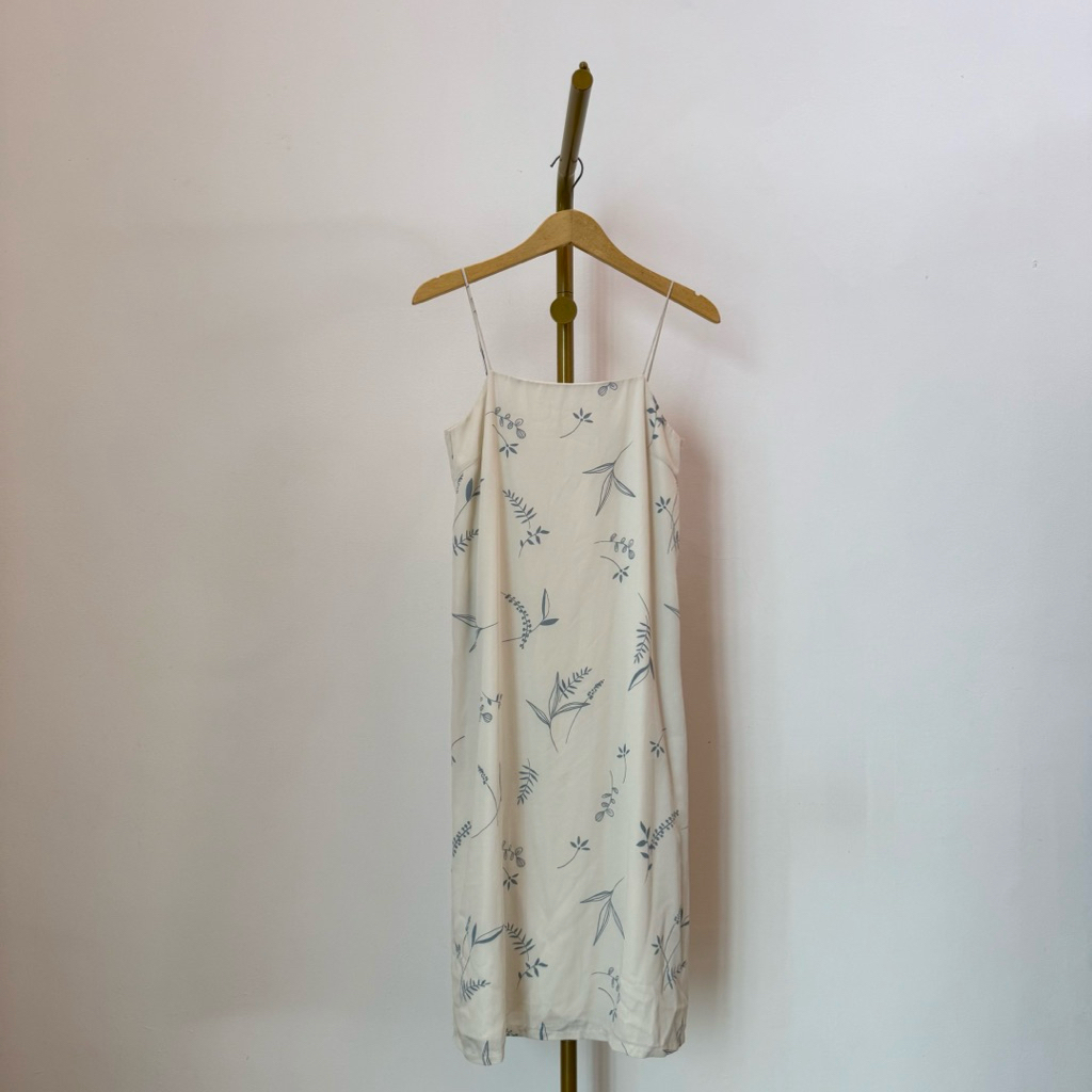 𝙋𝙍𝙀𝙇𝙊𝙑𝙀𝘿 All Would Envy AWE White Tropical Print Sleeveless Midi Dress Motif Fashion Wanita