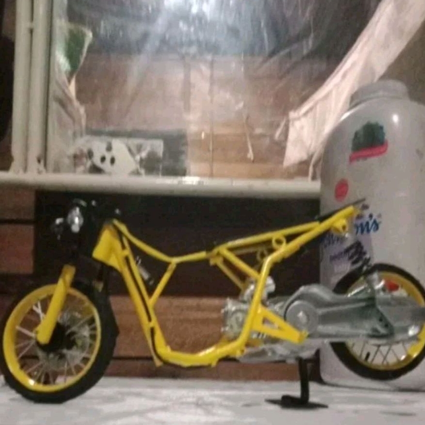 miniatur motor drag thailand honda vario 160 scala1:16 rangka besi