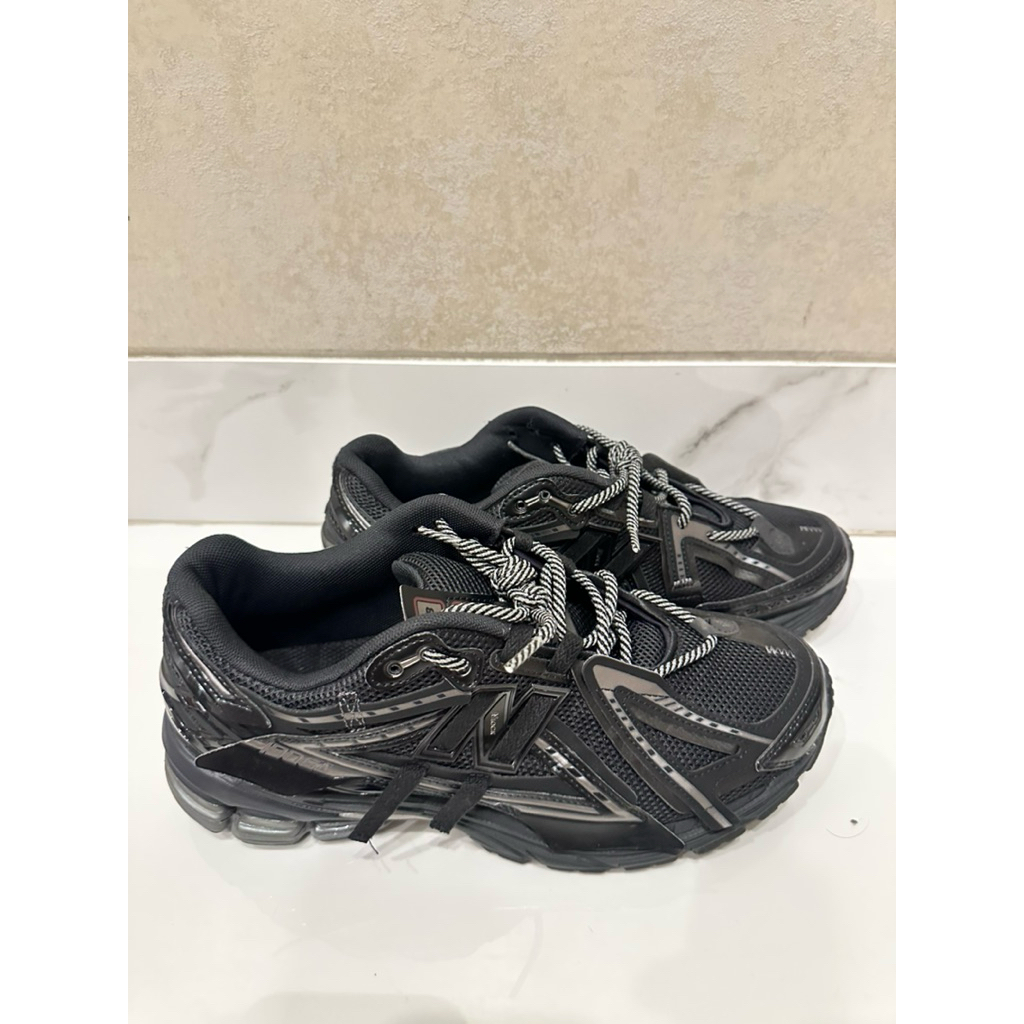 Preloved - New Balance 1906A Black - Ukuran 44