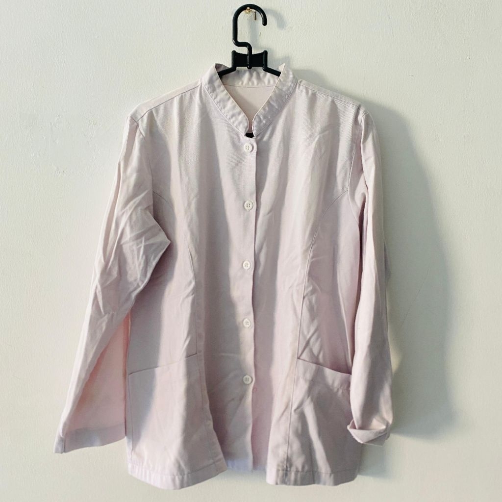 Preloved Seragam Putih perawat ( hanya atasan ) VGC