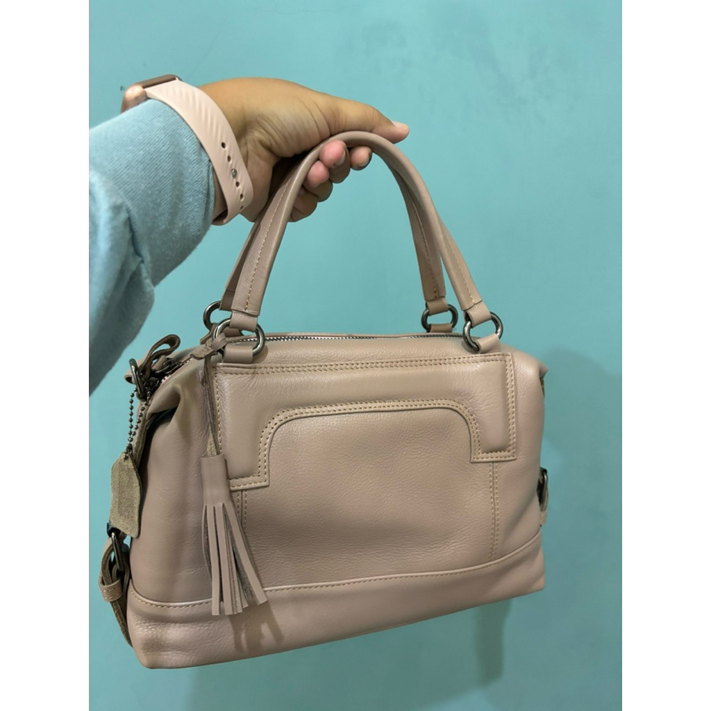 tas kulit produk lokal warna pink soft