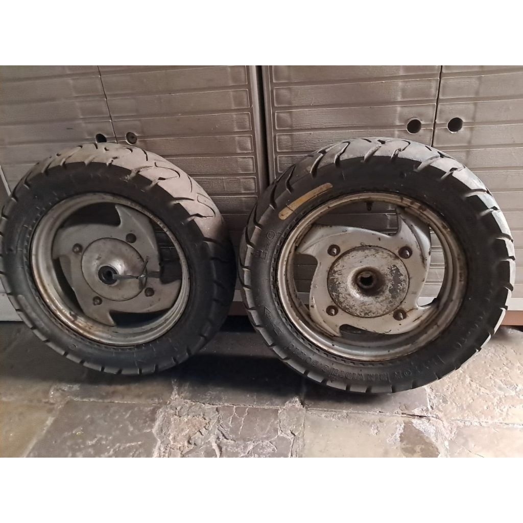 Velg pelek Kymco kimco set mocin motor custom honda monkey dll original kelengkapannya sesuai difoto