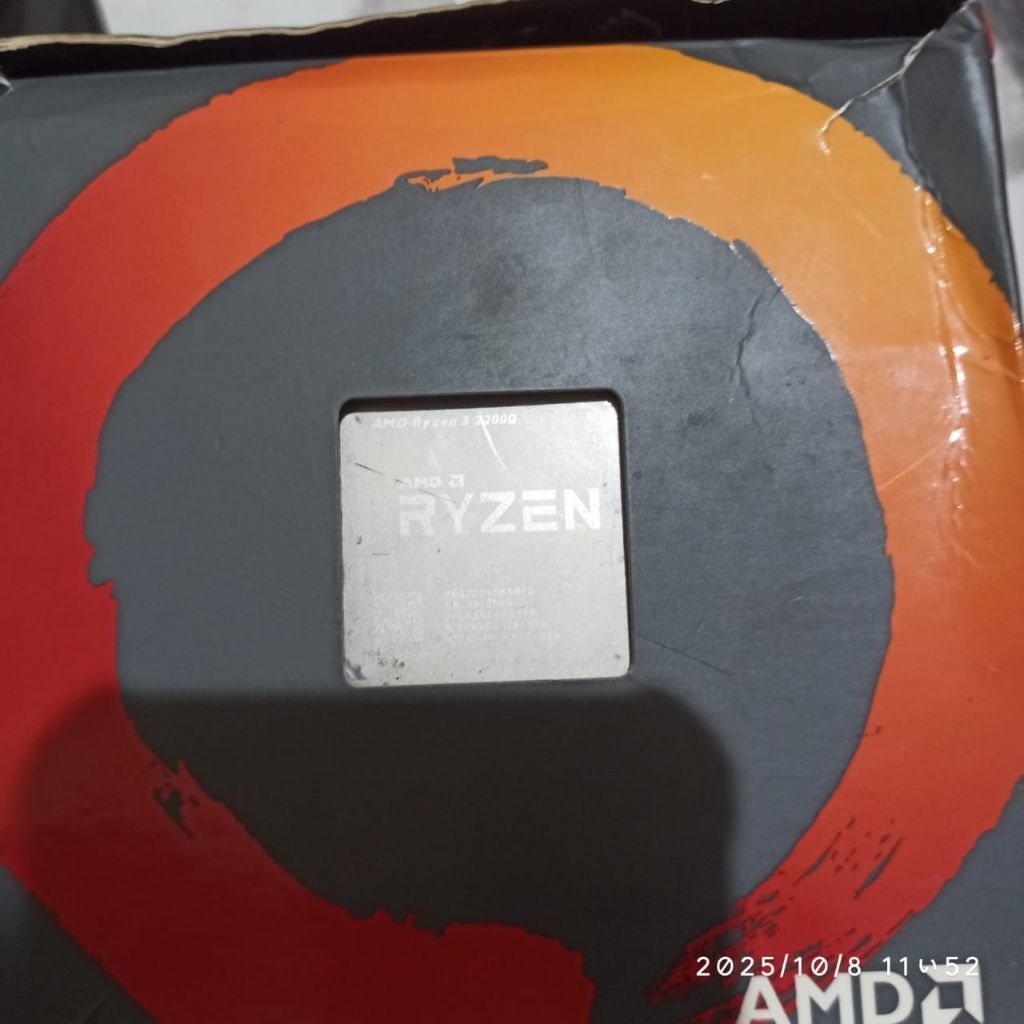 Processor AMD Ryzen 3 2200G 3.5Ghz + iGpu AM4 - Bekas Komplit
