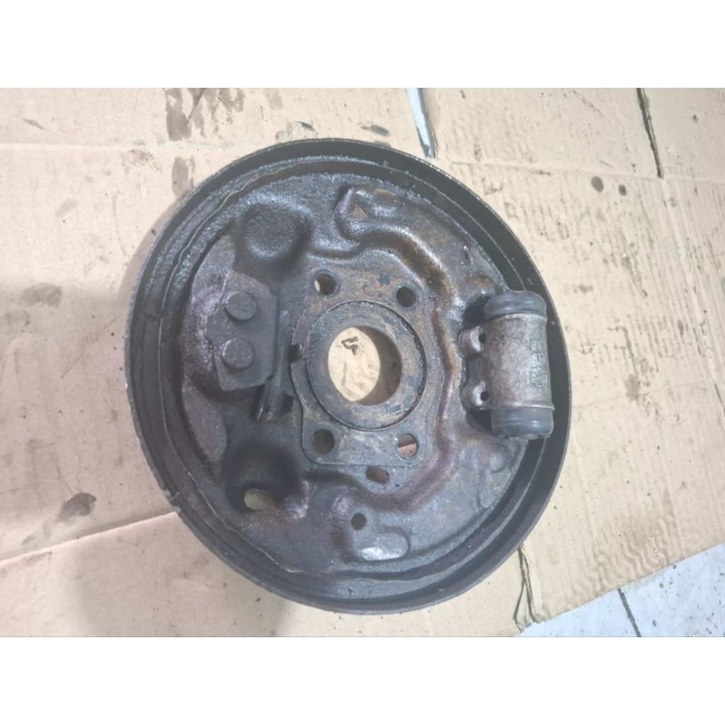 backing plate plat dudukan tromol kampas rem belakang kiri charade clasy classy winner g102 90-96