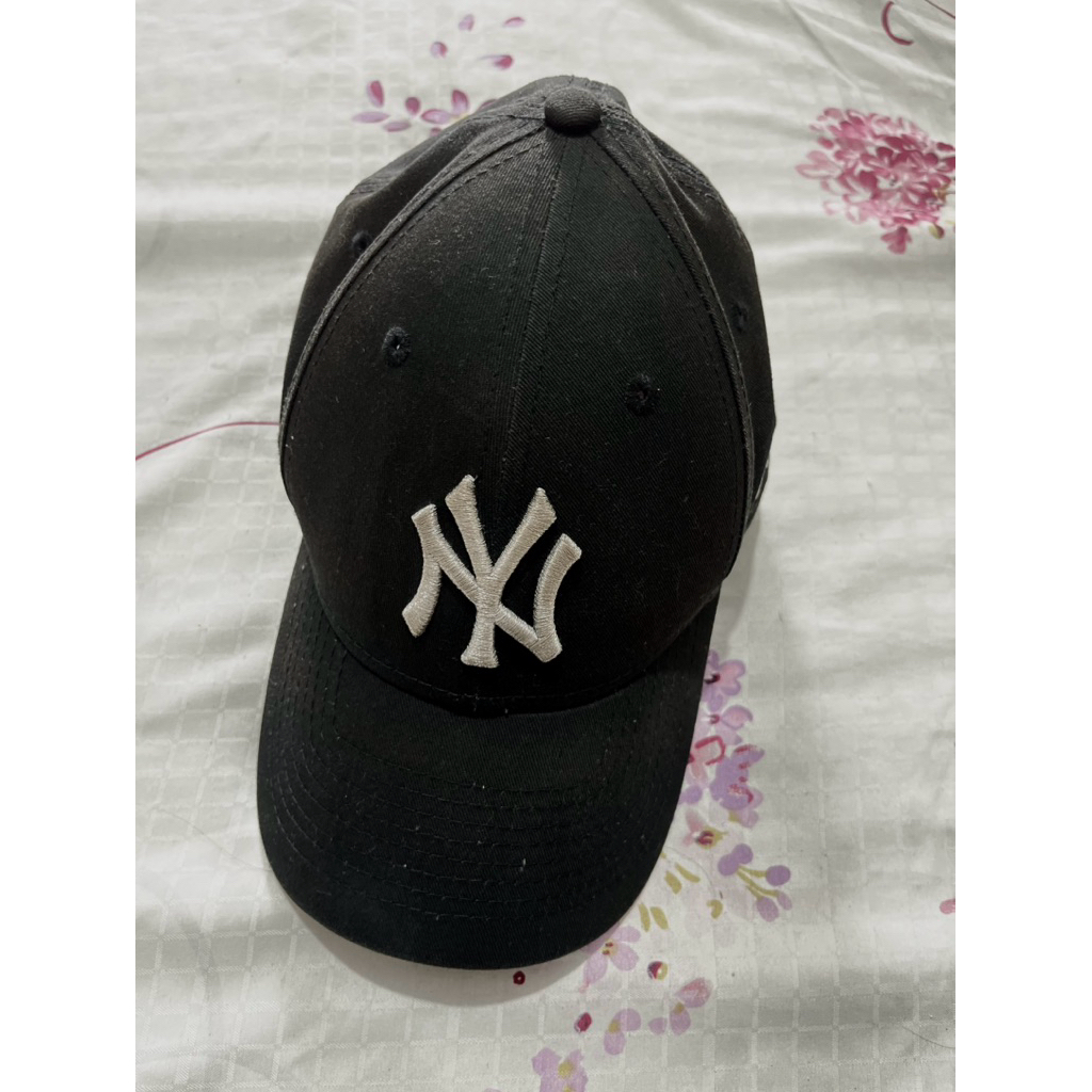 preloved topi new era/topi hitam/topi new era original