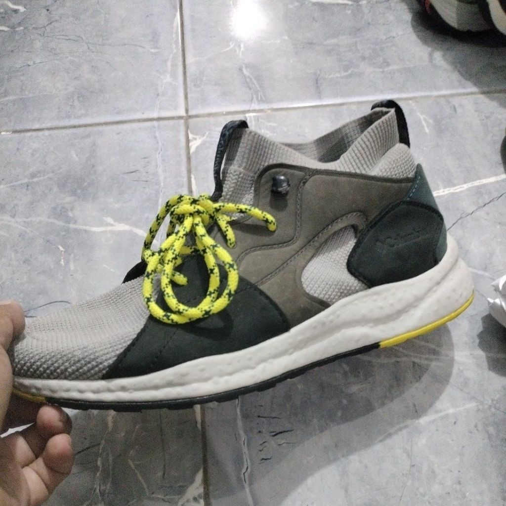 SEPATU Autdoor second original 42/27