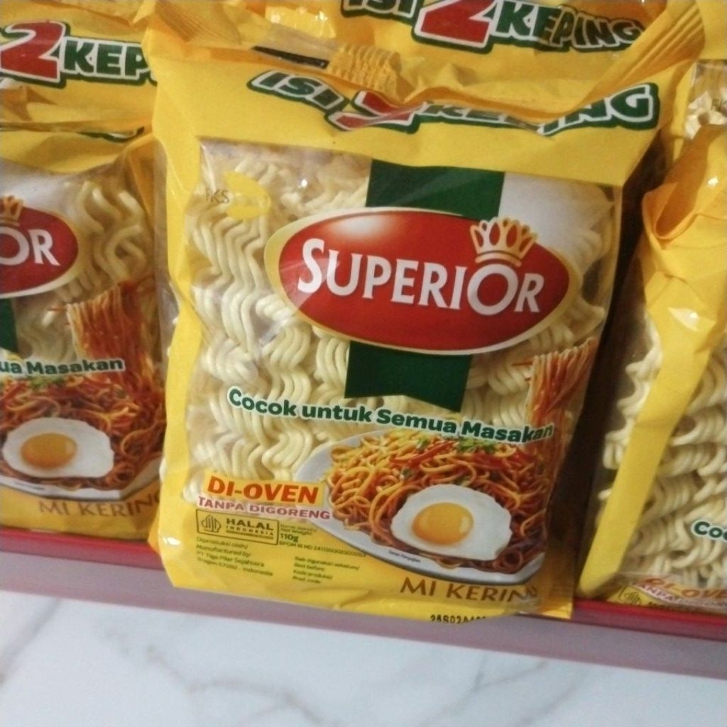 Superior Mie Kering Isi 2 Keping 110 Gr
