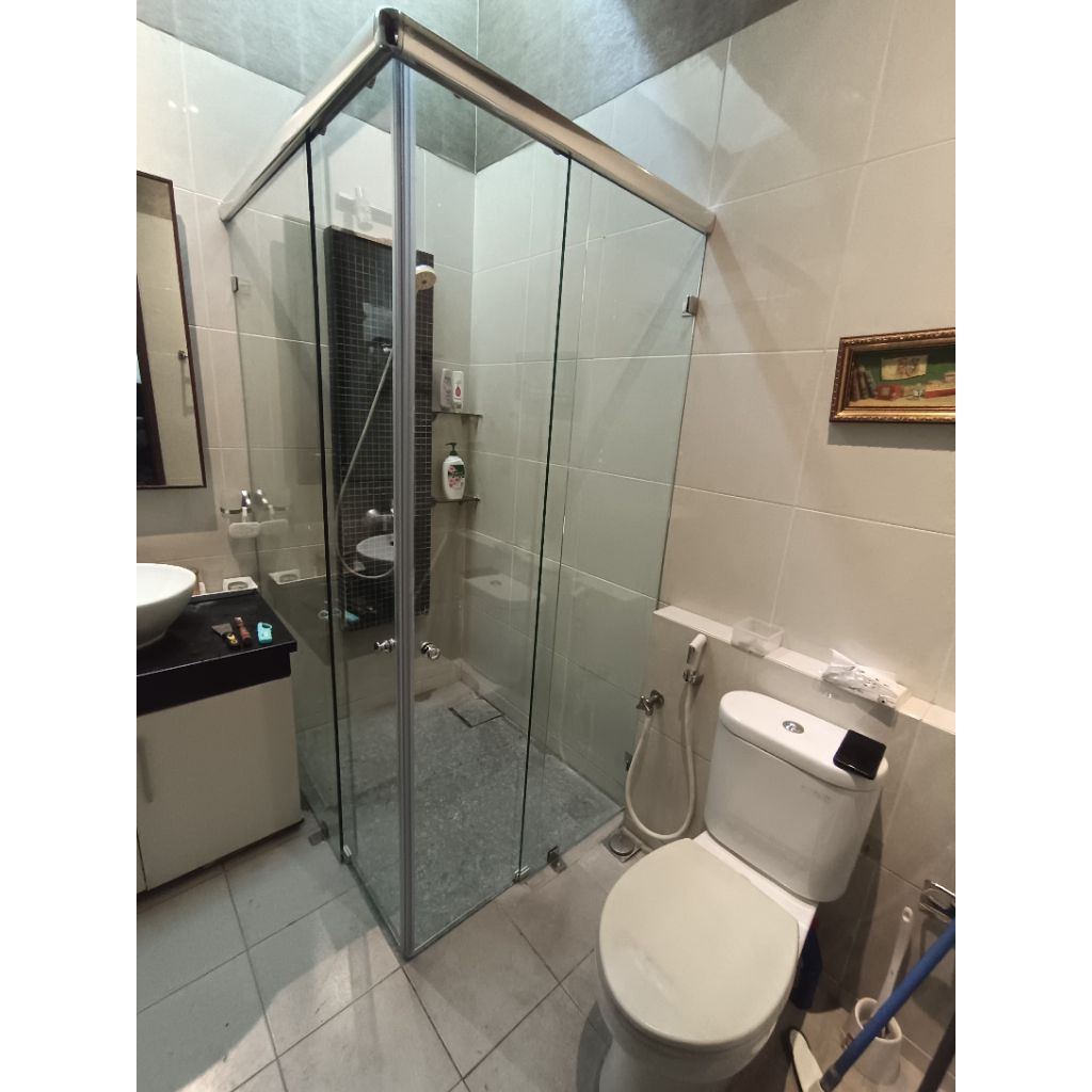 SEKAT KAMAR MANDI/PARTISI KACA 10MM