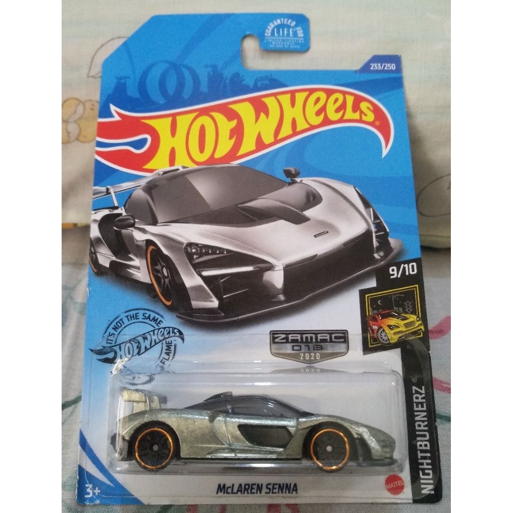 Hot Wheels ZAMAC 2020 - McLaren Senna ( card not perfect at bottom left corner )