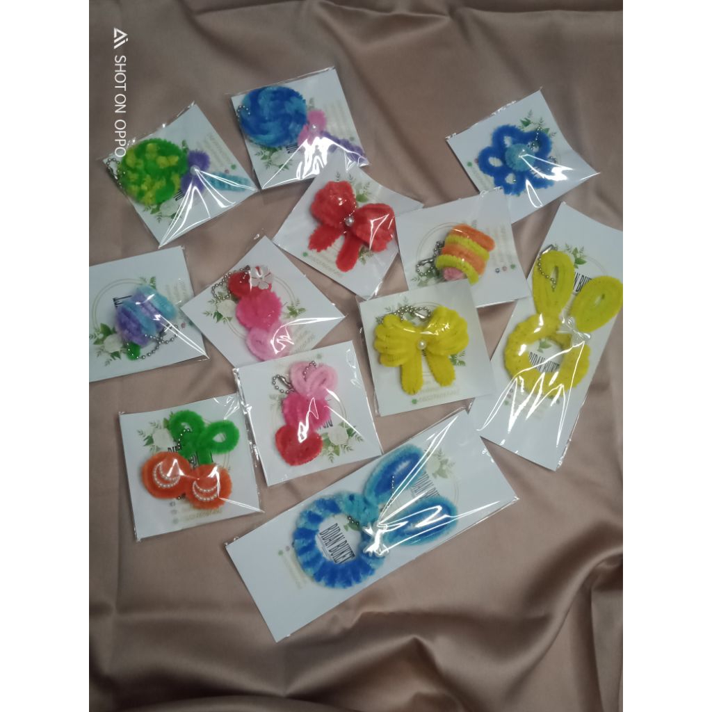 gantungan kunci kawat bulu by BIDAN BUKET