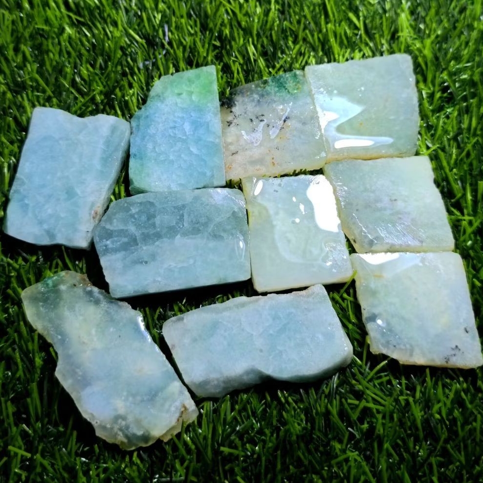 Bongkahan Batu Giok Hijau Sulawesi Aslu Natural / Bahan Batu Giok Hijau Sulawesi Asli Natural