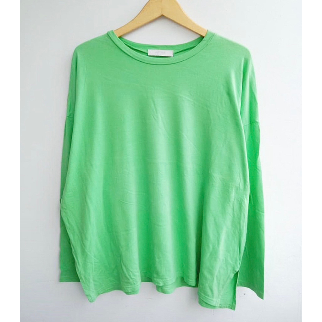 KAOS BESAR LD 140 CM