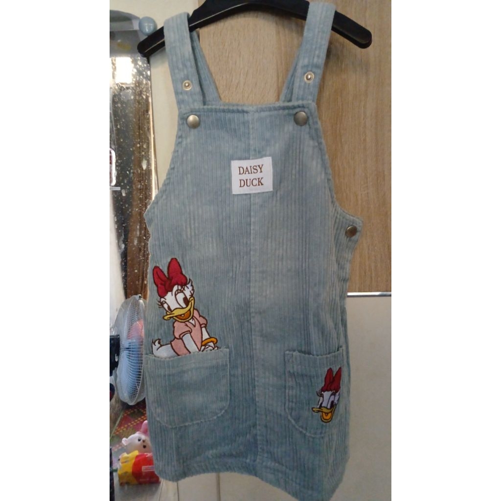 overall daisy duck