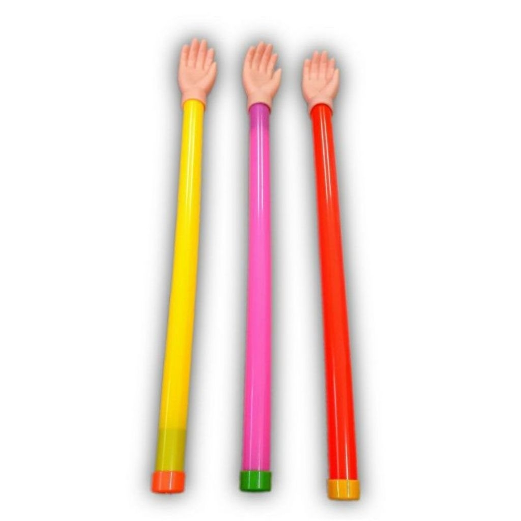 Garukan Tangan Plastik / Mainan Garukan Tangan Bunyi