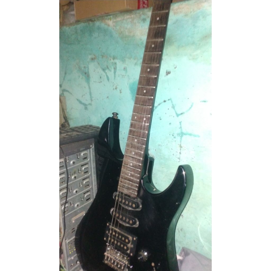 Guitar Elektrik. Yamaha RGX012