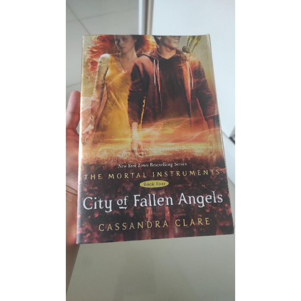 (ORI, SECONDHAND, English) Mortal Instruments series by Cassandra Clare