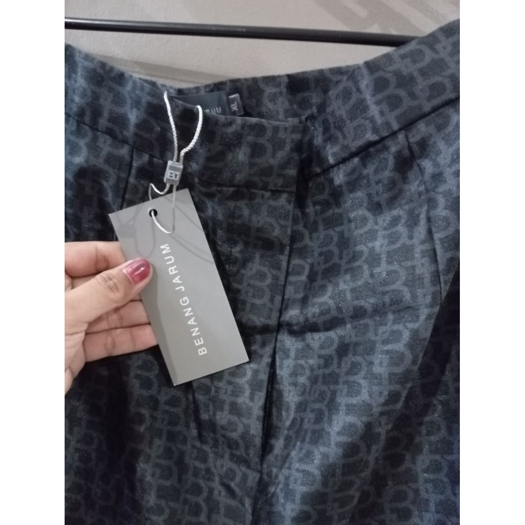 viola shift hitam MONOGRAM BJ BJ size xL