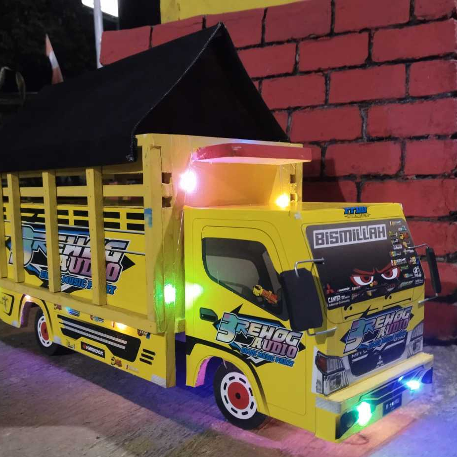 Truk oleng besar jumbo miniatur truk oleng ukuran 55 cm