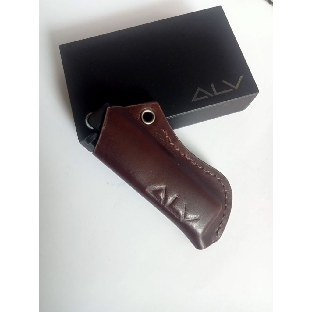 Leather Lighter Case/ Sarung Korek Api Cricket