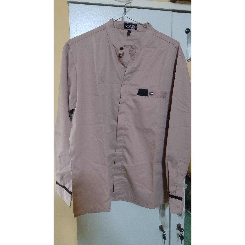 kemeja pria/ kemeja bekas pria/ kemeja pria preloved/ pl kemeja pria/ baju koko bekas/ koko lebaran/