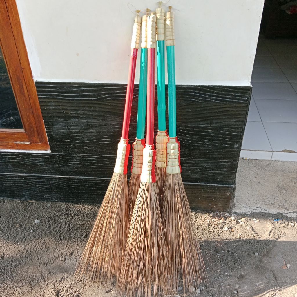 Sapu Lidi Taman Wlingi/Bundar - Sapu Lidi Gagang Bambu