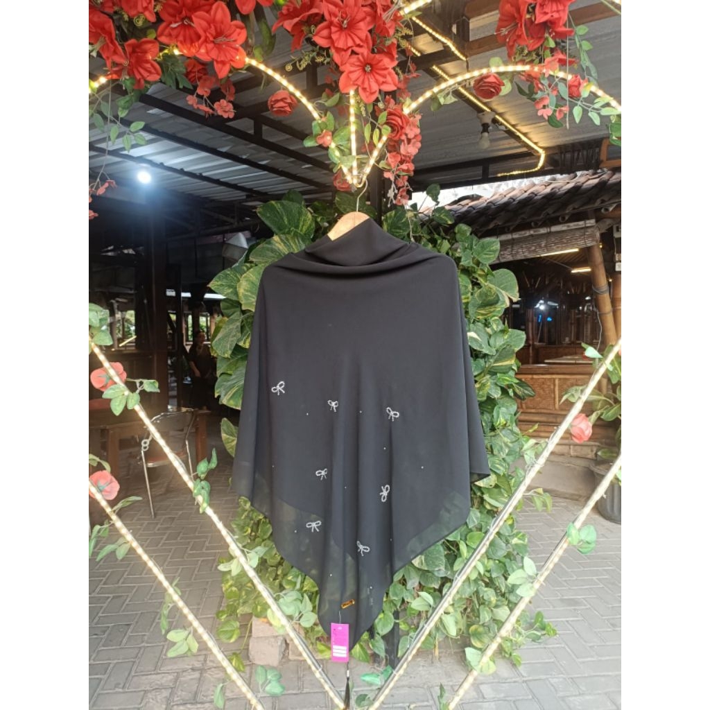 SEGIEMPAT MANIK PAYET  PITA  TASEEL KHIMAR JILBAB TERSEDIA UKURAN JUMBO SYARI