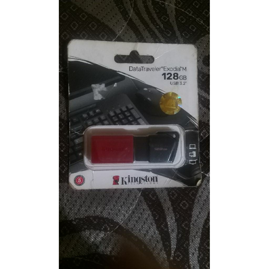 FLASHDISK KINGSTON 128GB BARU