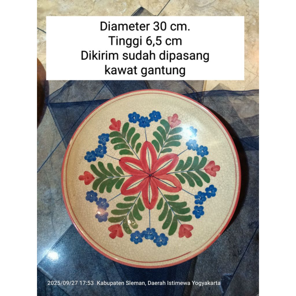Piring gantung keramik lukis bunga untuk dekorasi hiasan dinding