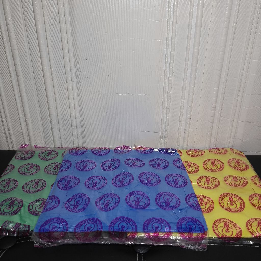 1 ikat plastik warna warni uk 24 cap bola lampu