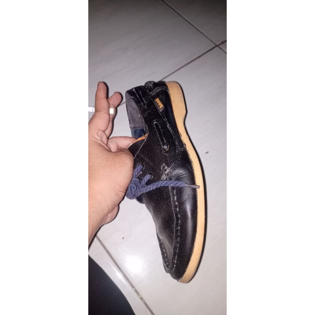 sepatu kulit timberland