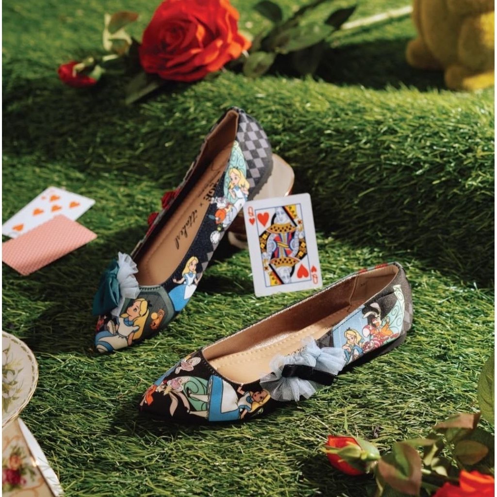 Ittaherl Alice in the wonderland maxi pointy tersedia size 39