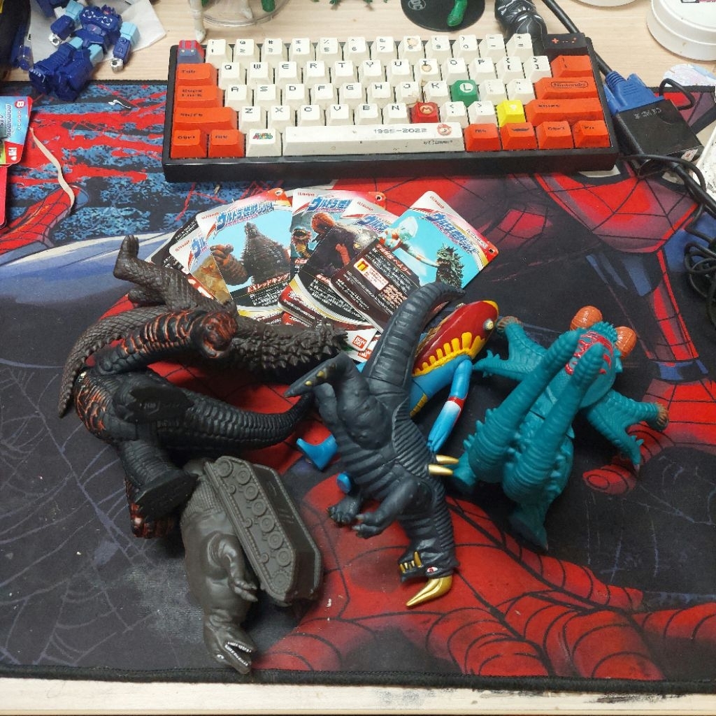 Ultraman Kaiju Ultra Monster Paket Set 6
