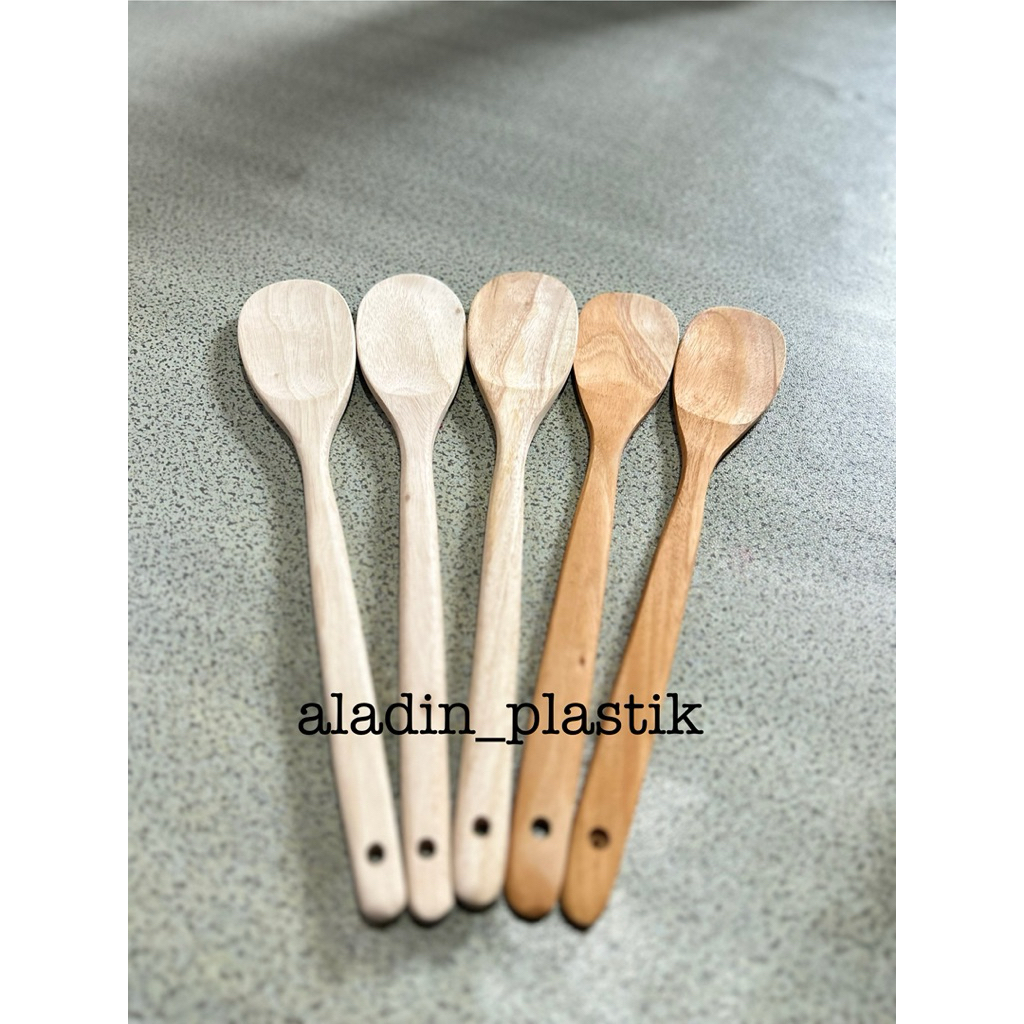 Spatula kayu bulat